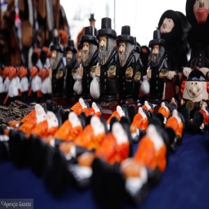 KrakCast News - Are Jewish figurine souvenirs racist?