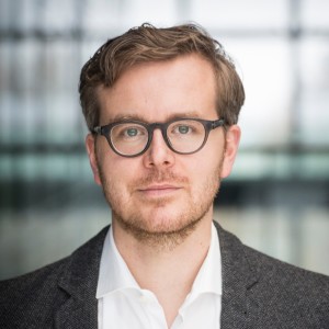 Frederik Obermaier talks Panama Papers, global crime & cocktails at Dark Havens