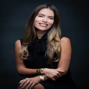 "The Evolution of Dissolution with Celebrity Divorce Attorney and Founder of It's Over Easy, Laura Wasser" on Breaking Free: A Modern Divorce Podcast #145