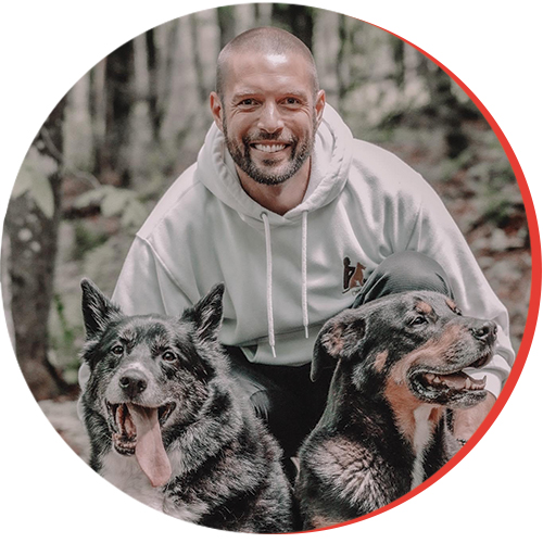 On ne dresse pas le chien, mais le maître ! Rencontrons Christophe Corré entrepreneur, coach humain en comportement canin! - Québec - Canada’s Podcast