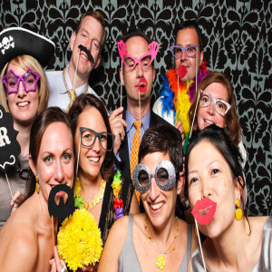 How Printed Backgrounds Make The Most of Party Photobooth Hire?