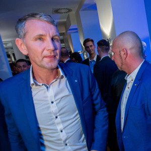 Hassreden, AfD-Erfolg, „Völkerrecht“ in Syrien: Ein Wochenrückblick auf den medialen Abgrund