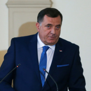 Vertreter der Serben in Bosnien: "Westen will uns NATO-Mitgliedschaft aufzwingen"