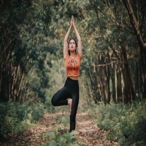 Standing stretching meditation - Beate - 19 min - EN