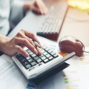 How Can a Pre-Year-End Meet with Your Accountant Benefit Your Small Business?