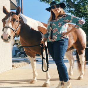 Episode 17: On Being an Equestrian Influencer, Authenticity & Work/Life Integration with Raquel Lynn