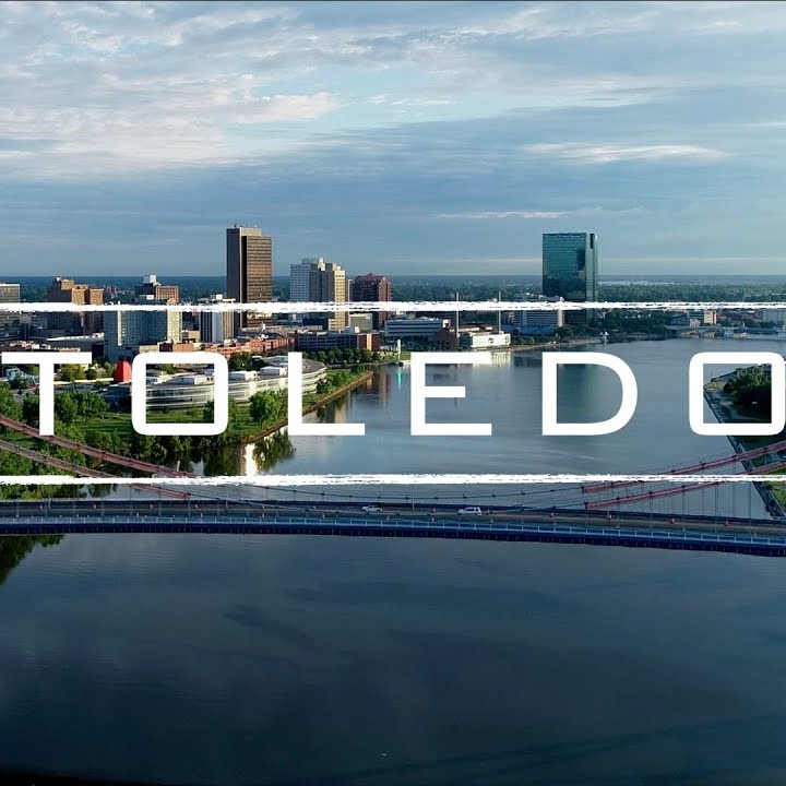 Randomosity - Toledo‘s Only Vinyl Radio Show