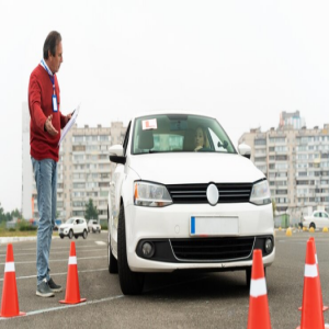 Why Is It So Important To Enroll In A Driving School?