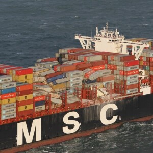 #34 Containers in de zee