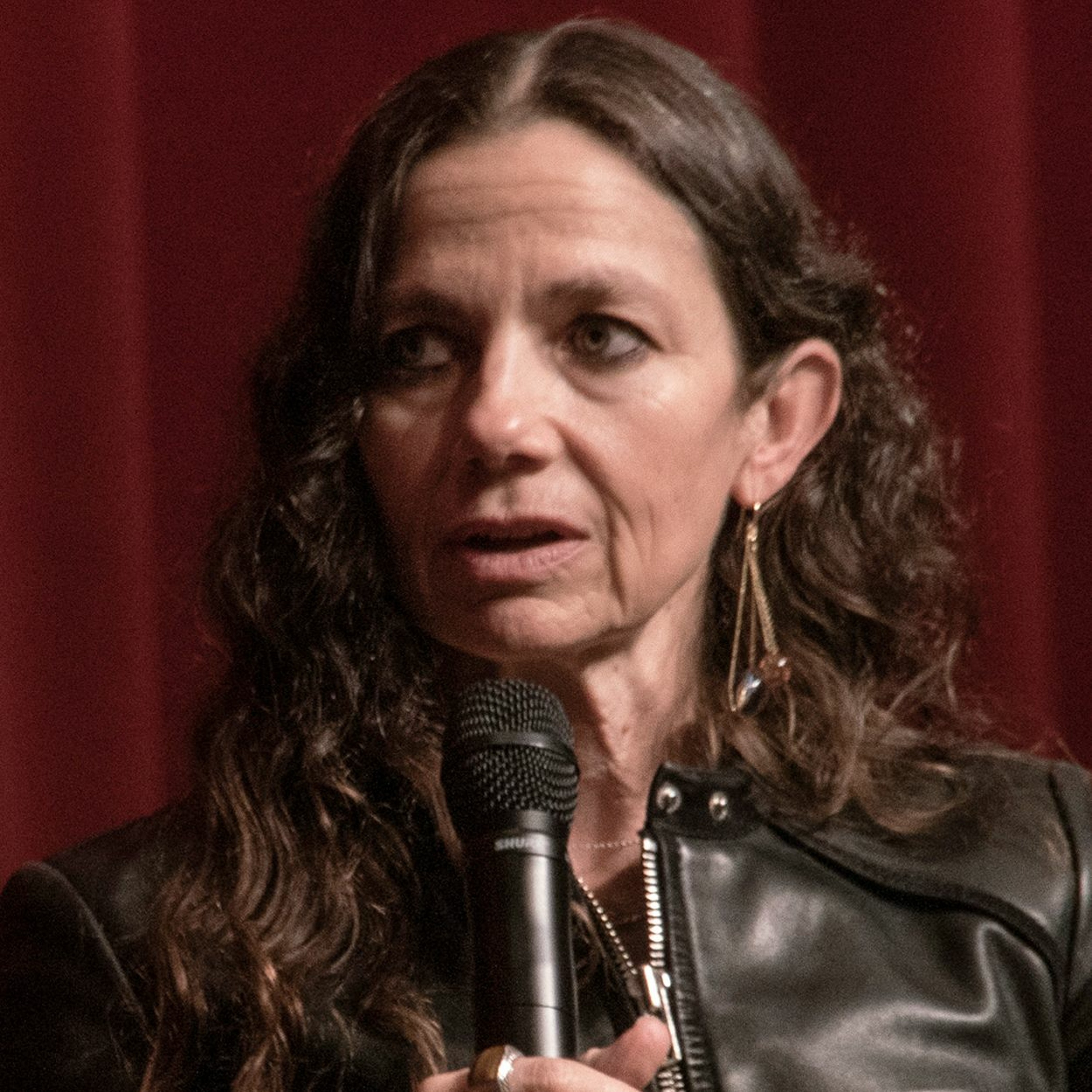 Violet with Justine Bateman and Aaron Schneider (Ep. 332)