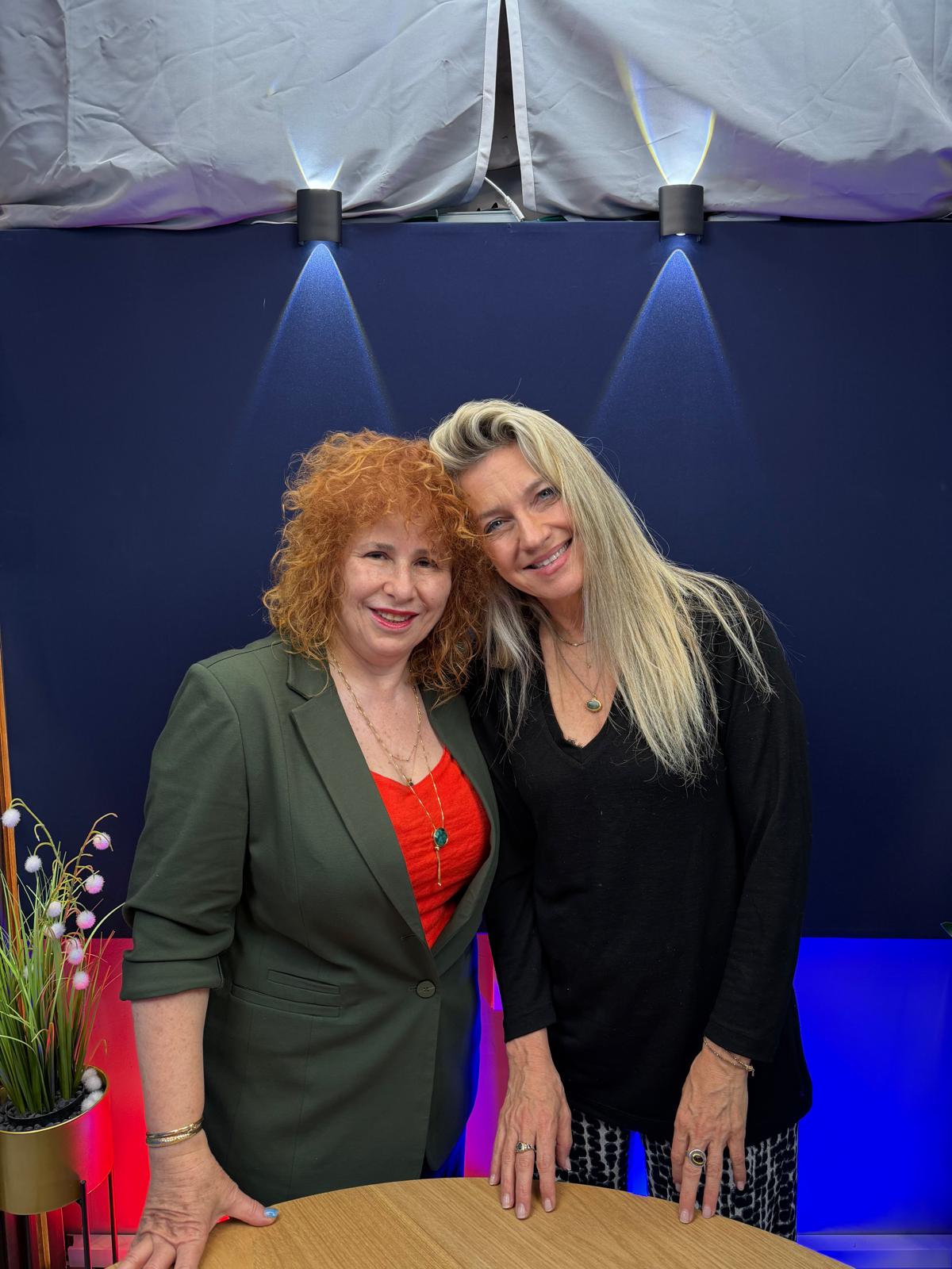 פרק 167: הגיאוגרפיה של האושר- עד כמה ה"איפה שאנחנו" משפיע על ה"מי שאנחנו"? תחנה ראשונה – יפן. שיחה עם איילת אידלברג, אנתרופולוגית, מרצה וחוקרת תרבויות ודתות של מזרח אסיה