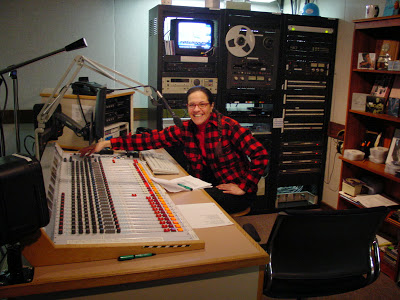 Eclectic Chair 428 with Host Trish Lewis from Wucx-Fm Hr 1