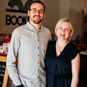 S11:Ep230 - Bookstore Crawl with Sierra Hollabaugh - 8/14/24