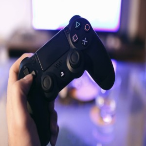 Podcast - MP calls for ban on children buying 'loot boxes' - 12/09/2019