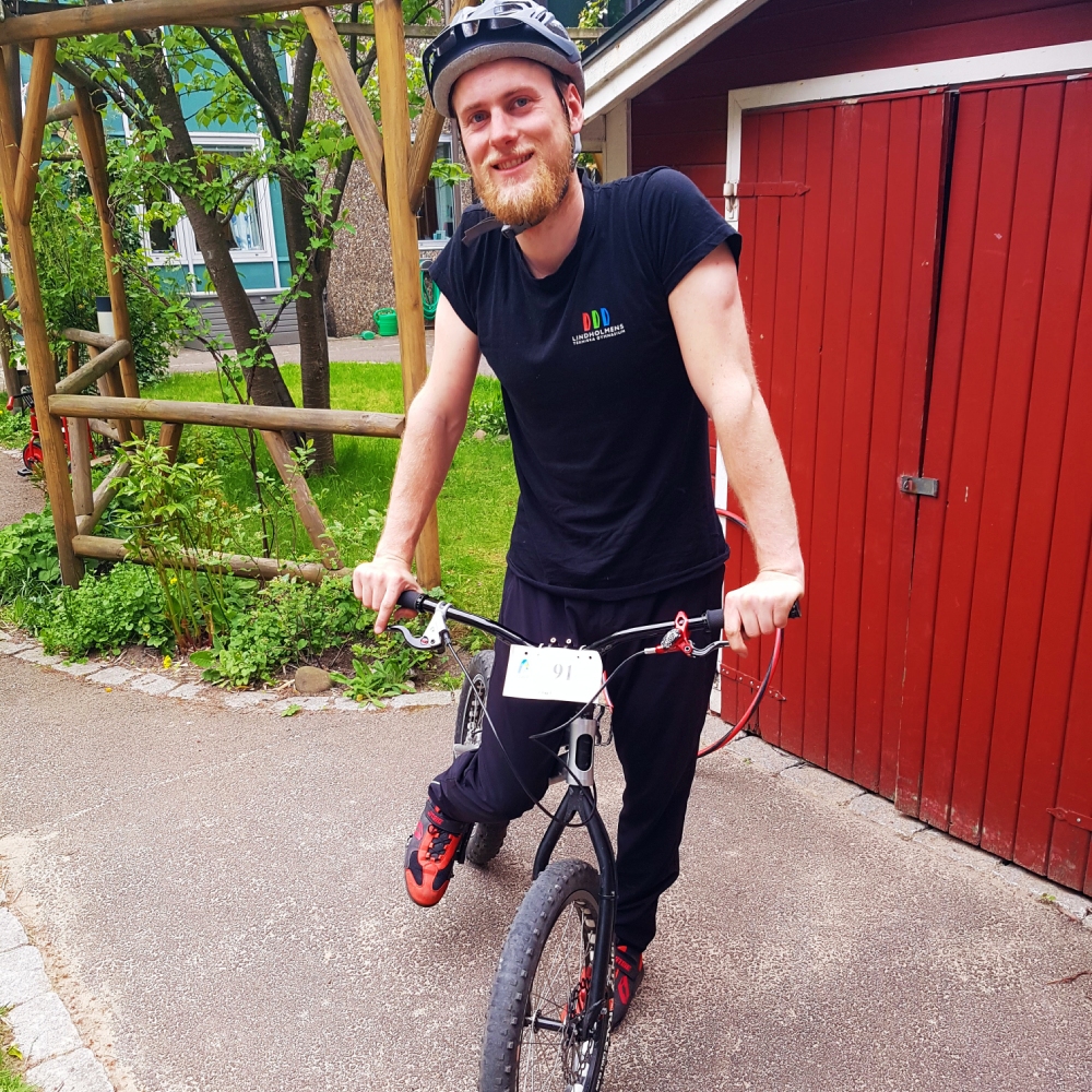 Cykeltrial, deckargåta och rivig rock!