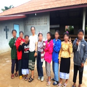Lainvartijat lainrikkojina – Teinityttö Soy, 14, koki Laosissa vankeuden ja uuden alun