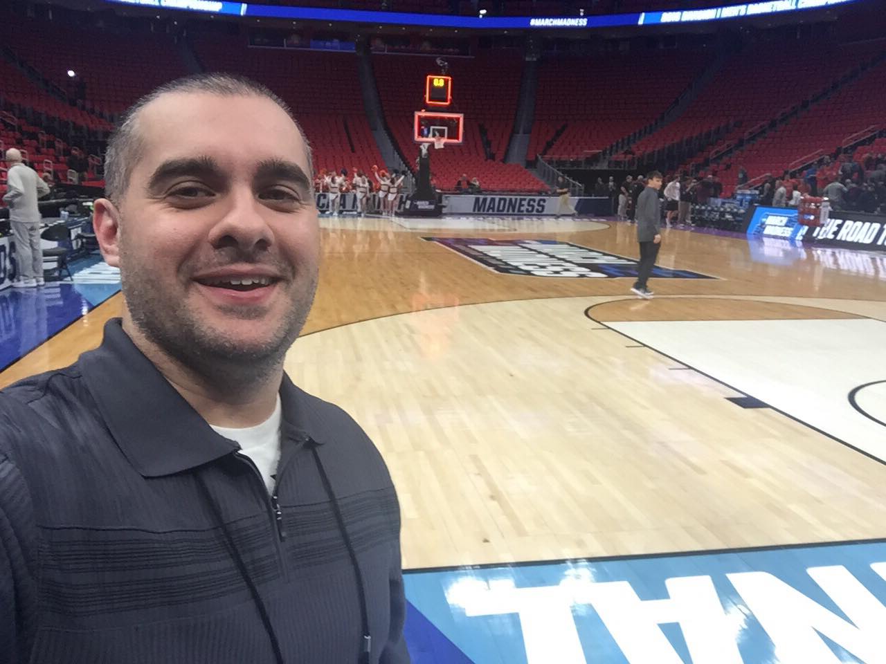 EPISODE 51 of 2018 - Dan Tortora shares the Sounds of the NCAA Tournament & Signature Segments BROADCASTING FROM DETROIT