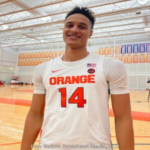 Dan Tortora with Syracuse C Jesse Edwards on 18 points in 23 minutes vs Oakland