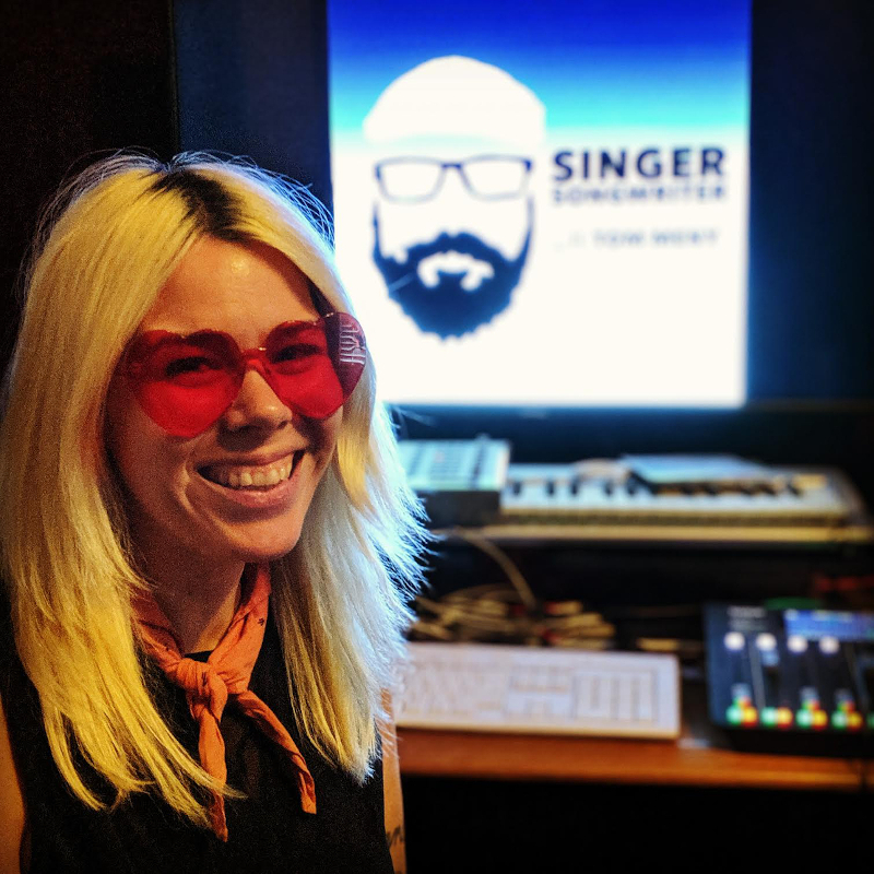 Singer Songwriter with Tom Meny