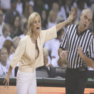 LSU Kim Mulkey CLASHES with Media After Years of BEGGING for Media Attention