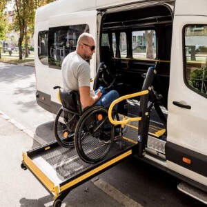 Why Is A Maxi Taxi Hire Better Than A Rideshare To Melbourne Airport?