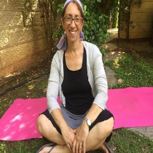 EPISODE 49: YOGA AND WOMEN'S HEALTH - A NATURAL ALTERNATIVE