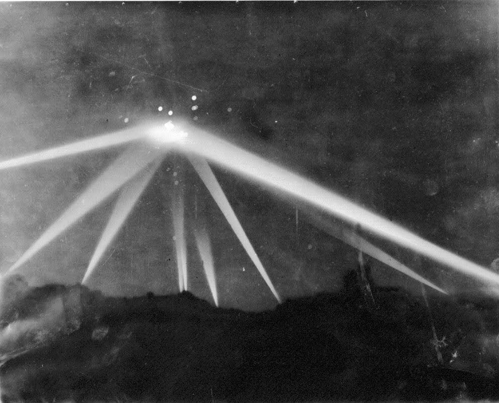 S05E06: The Battle of Los Angeles and the West Coast Invasion Scare