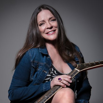 Discussing 'Has lying become an acceptable part of our culture?' and Interviewing Carlene Carter
