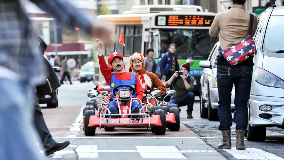 Episode 021 - Mario Karting in Tokyo, more #BowlsChat, Gender Politics in Traffic Management