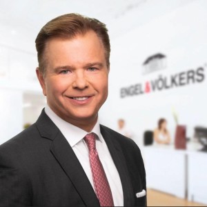 Anthony Hitt, “Fail spectacularly, fail fast and fail often”, CEO of the Americas for Engel & Volkers explains how he started on Global Luxury Real Estate Mastermind with Michael Valdes Podcast #131