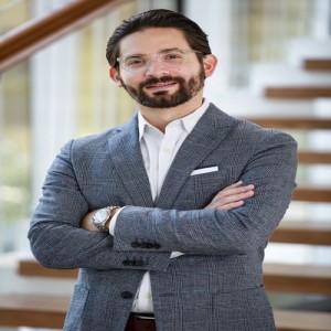 Jason Riveiro ,"Go Beyond your Job Description", Senior Director of Global Growth Markets & Inclusion at Realogy Holdings Corp. on Global Luxury Real Estate Mastermind with Michael Valdes Podcast #144