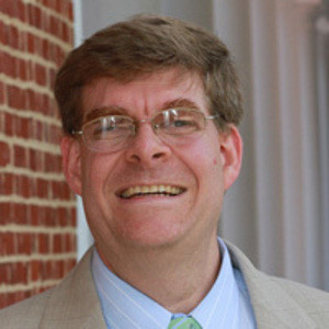 Experience Darden, Episode 41: An Interview with Larry Mueller, Assistant Dean of Global Advising