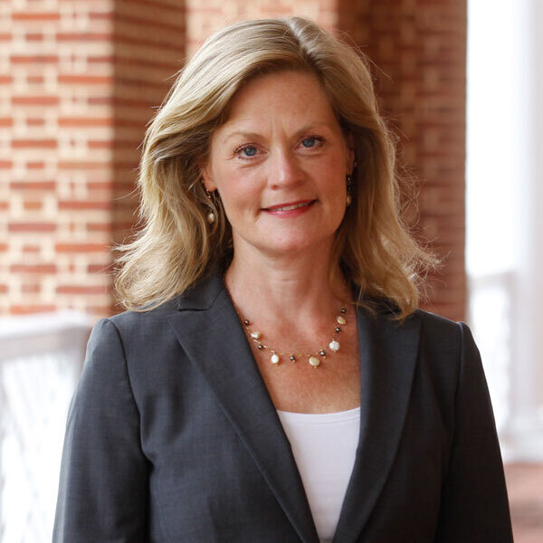 Experience Darden #118: Leading Mindfully and Building Resilience | A Conversation with Professor Lili Powell