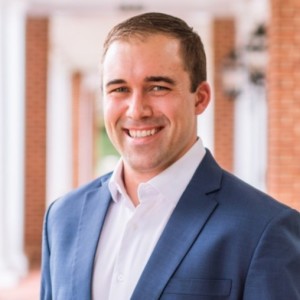 Experience Darden #82: Mark Delaney, MBA Class of 2022 and Host of the Veteran (Semi) Professional Podcast