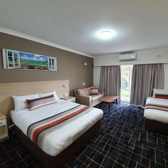 Hamilton‘s Queanbeyan Motel