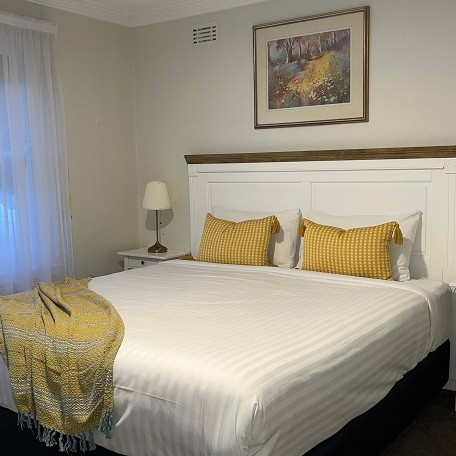 Hamilton‘s Queanbeyan Motel