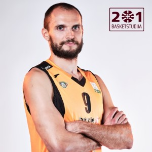 Lauris Blaus: "Pēc sliktas spēles uzrakstīju, ka vēlos būt kapteinis."