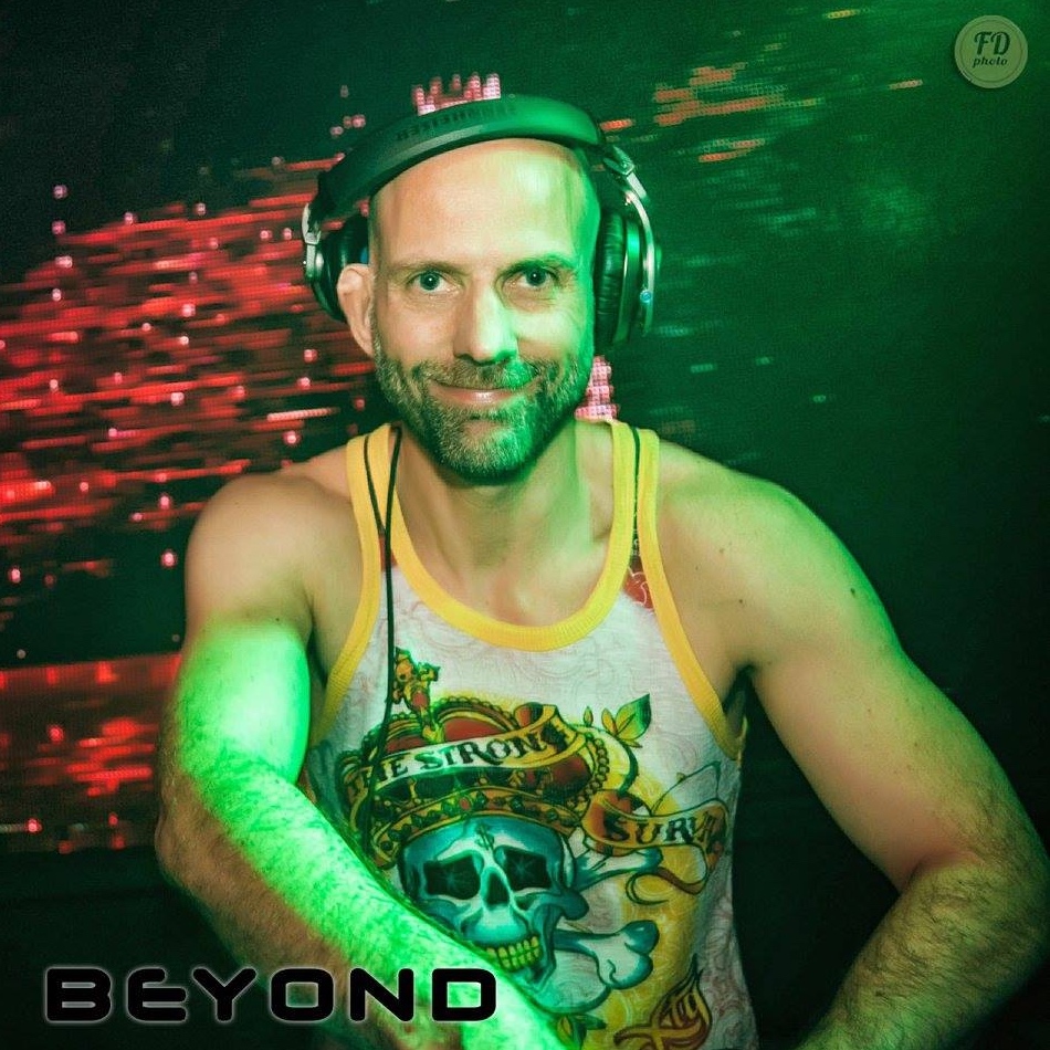 Beyond 26Nov17 mixed live by DJ Dave Hunt
