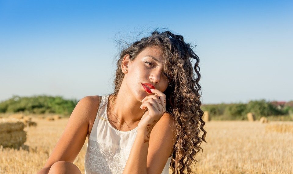 Podcast 14 - The 3 types of Colombian Scammer women