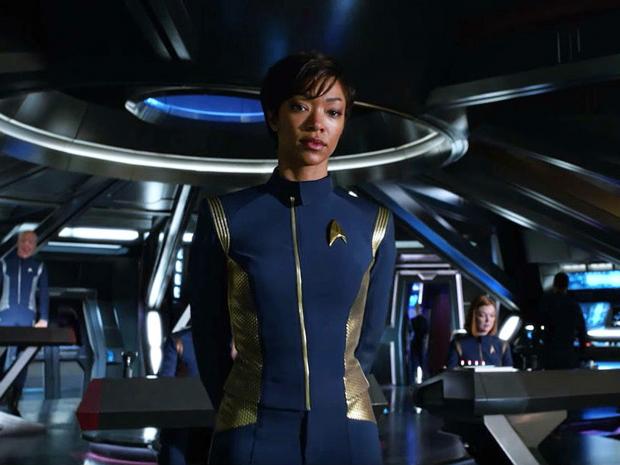 Graphic Content Podcast  | Review of "Star Trek Discovery" (Pilot)