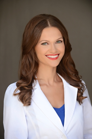 Addressing Hashimoto’s Thyroiditis with Dr. Izabella Wentz