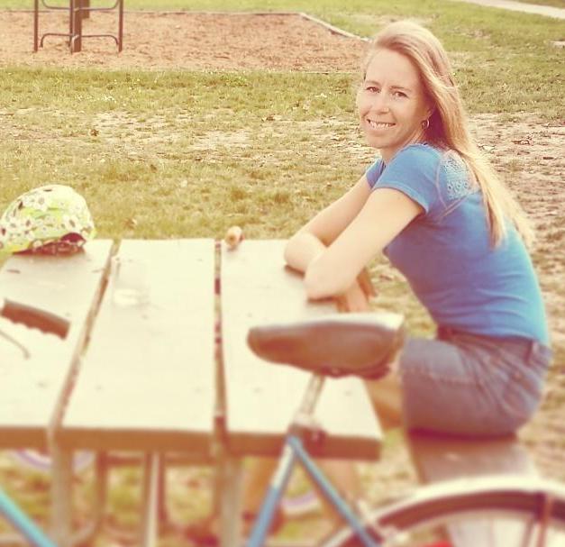 The art of the pivot... Megan Ramey is biking about town!