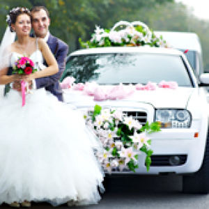 How To Find An Exclusive Party Bus Or Limo Rental For Your Wedding Day