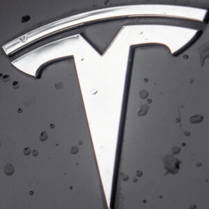 Tesla : on achète ou on vend ?