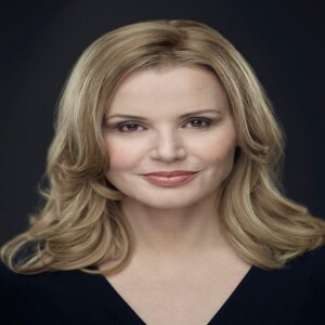 Ep. 82 - Geena Davis (feat. Mike Van De Voort)