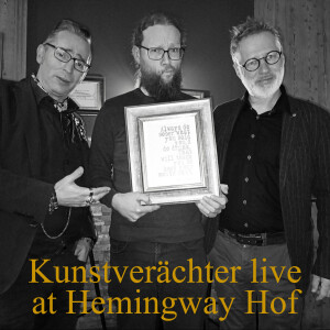 Episode 36: Lesefestverachtung live at Hemingway Hof