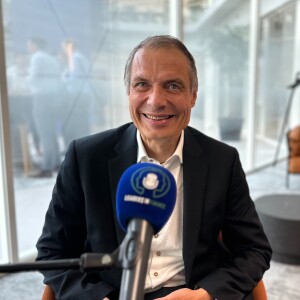 #177 - Ronald Wuijster - CEO van APG Asset Management - 1% van alle pensioenfondsen wereldwijd, opgroeien op zee, wat een goede investeerder kenmerkt