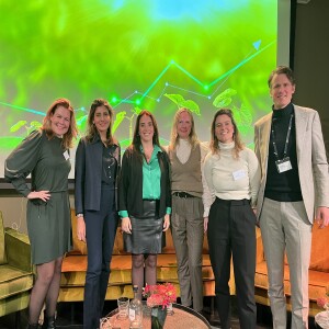 Extra episode: live recording from the EYe on Banking and Insurance conference on  ESGs with Anneka Treon, Jellie Banga, Jacqueline van den Ende, Zeynep Deldag and Loes Andringa