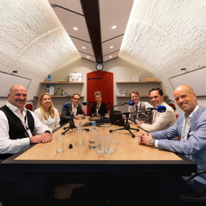 Extra Episode: Live at the AML NL 2024 Event – Karin de Jong, Johannes Lont, Annee Spijkervet, Jonathan Gilbert PhD, Willem-Jan van Gendt and Krik Gunning