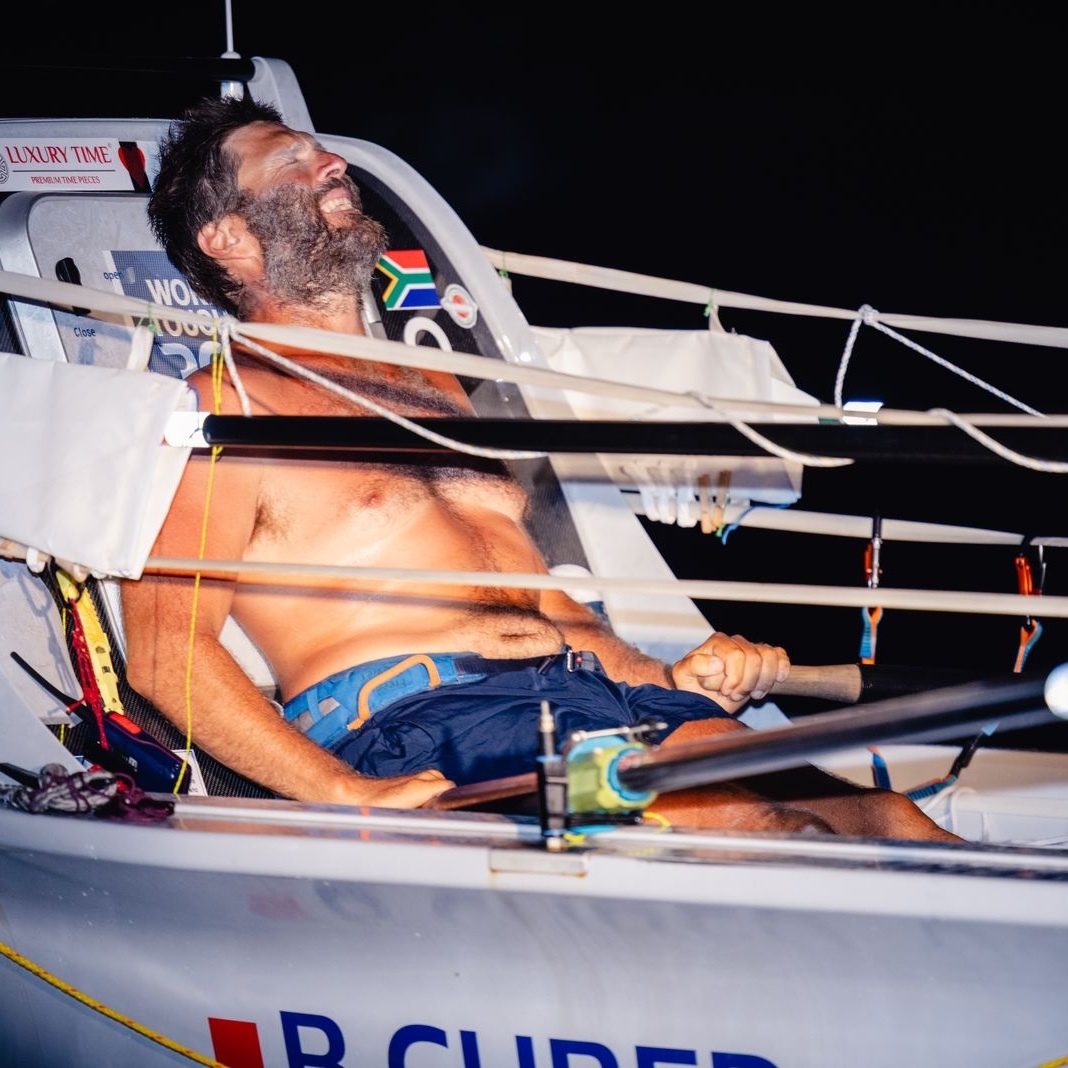Jaco Strydom gesels met Peet Botma wat oor die Atlantiese Oseaan geroei het